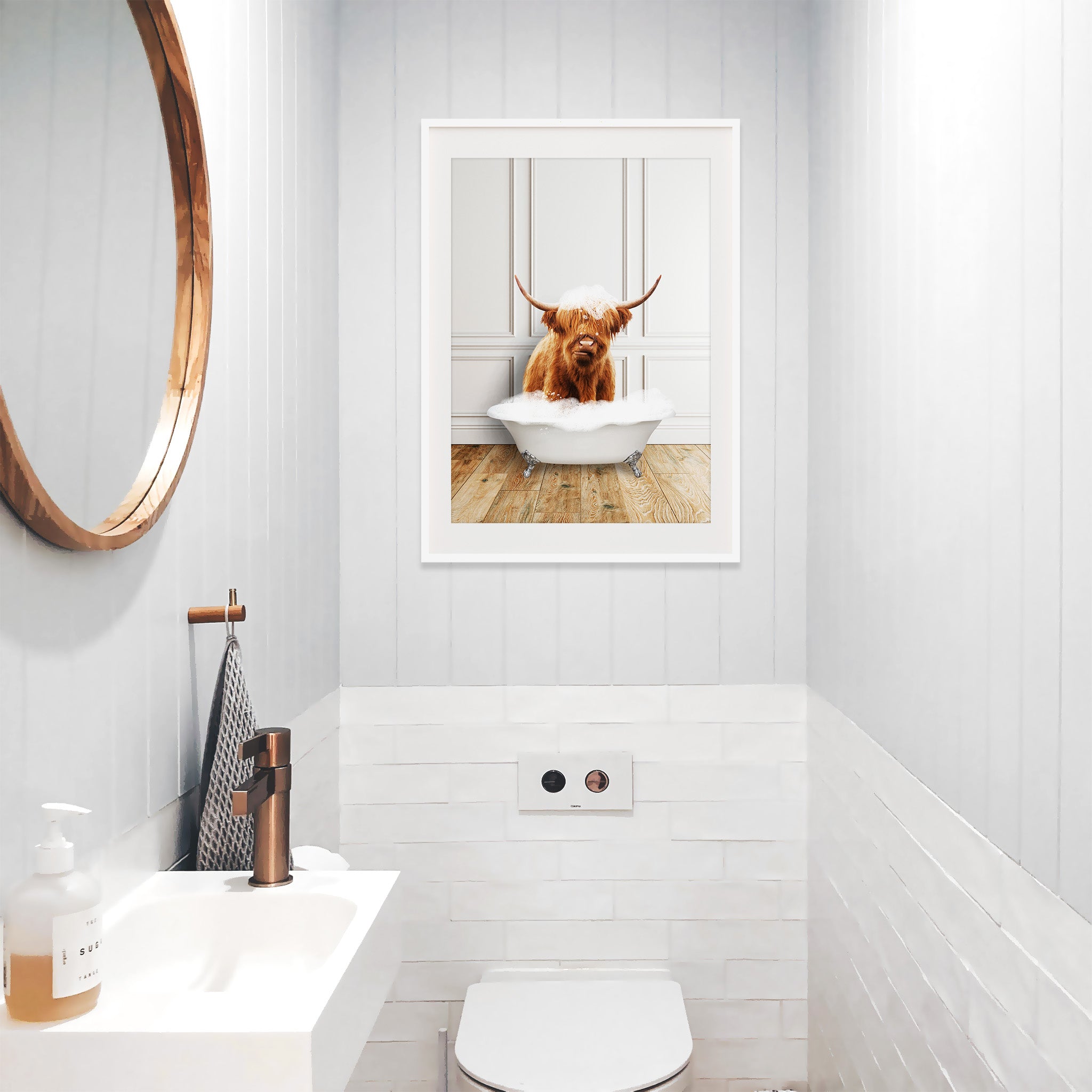 Highland cow bathroom wall art, funny animal bathtub print, rustic farmhouse bathroom decor, large printable wall art